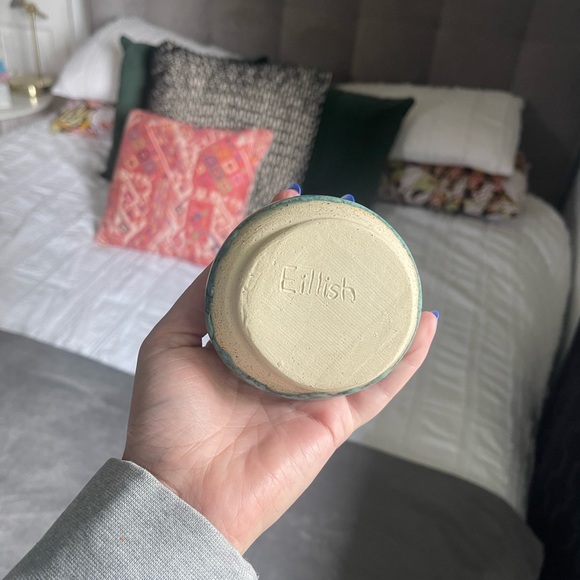 Bud-Vase Homemade Pottery - Picture 4 of 5